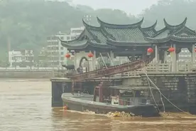 广东潮州广济桥被撞桥墩经监测无位移及沉降！今起恢复灯光秀表演图片