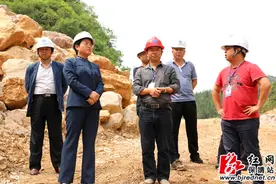 杨志慧实地调研三岔河水库、陇木峒村景区相关项目建设情况图片