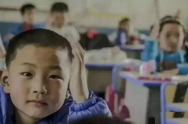 鐢ㄥ畠娲椾竴娆″ご锛屼竴鍛ㄥ悗涓嶈劚澶村彂浜嗭紝涓濈桓鑸煍婊戯紝涓€姊冲埌搴? onerror=