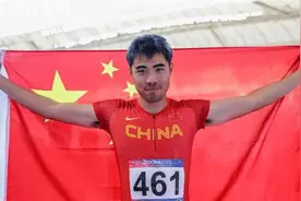 打破刘翔纪录！谢文骏夺110米栏冠军，脸上挂着笑容载誉返沪视频封面