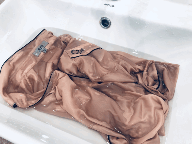 舒服美腻到不行，这样的睡衣每个女人都该有一件