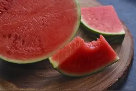 夏天这几种水果，千万别乱给孩子吃图片