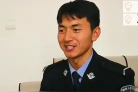 五一劳动者之歌丨从贫困村走出来的大学生 他有一个警察梦​视频封面