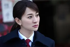 李小冉讲述“三正检察官”幕后 北京大妞不惧“键盘侠”视频封面