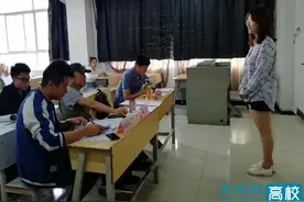 云南艺术学院文华学院举办大学生创新创业训练计划项目答辩评审会图片