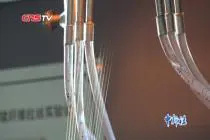 新疆搭建国内首个玄武岩纤维材料数据库 科研人员“点石成金”视频封面