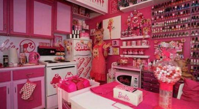 十足的粉色控，日本女子花51万打造芭比小屋！