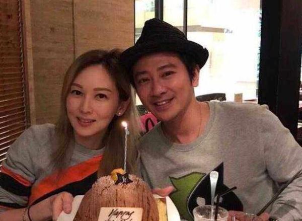 长的帅气曾红极一时,找小8岁老婆恩爱10年,现49岁此般模样