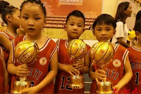 县希望幼儿园代表队斩获“2019华蒙星第四届幼儿篮球嘉年华（湘西赛区）”两金一铜图片