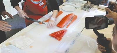 三文鱼切割全过程（你知道吗）