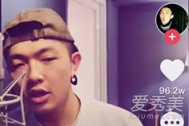 抖音不懂你微笑的意思是什么歌？颜人中孤单心事完整歌词图片