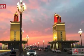 南京长江大桥晚霞姹紫嫣红美不胜收图片