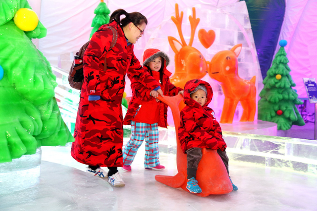 哈尔滨冰雪大世界“室内冰雪主题乐园”开启穿越四季的冰雪童话之旅