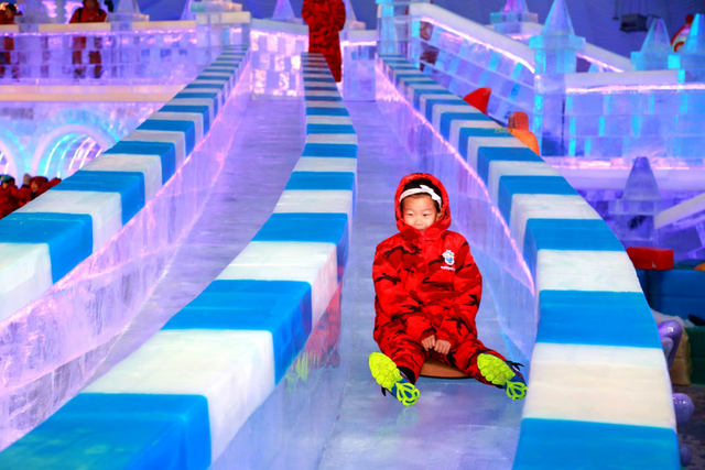 哈尔滨冰雪大世界“室内冰雪主题乐园”开启穿越四季的冰雪童话之旅