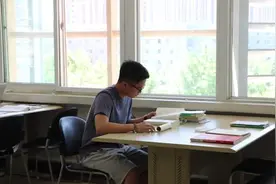 学霸考研获8所名校录取，遗憾未谈恋爱