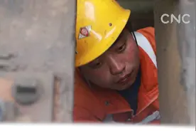 90后桥隧工乐伟文：奋斗的青春最美丽视频封面