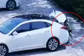 男童钻后备箱被闷死，家属曾报警称失踪视频封面