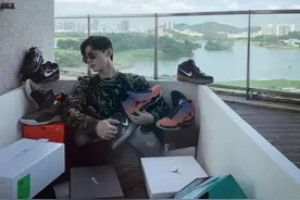 权志龙的宇航员2.0，从1499元一路涨到25000| 球鞋文化的出圈路图片