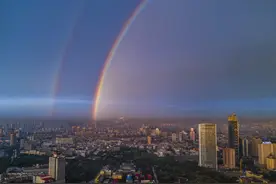 吉林长春雨后出现双彩虹奇景图片