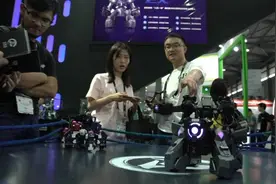 人机一体，深圳格斗机器人首秀亚洲CES视频封面