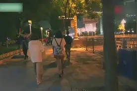 一群台湾人游北京，看了圆明园之后她们哭了视频封面