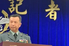 台军不承认自己是“草莓兵”，网友讽：挑最强的去朱日和比一比？图片