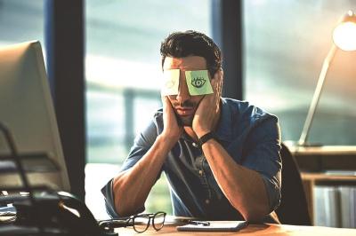 眼睛周围的鸡皮疙瘩是什么