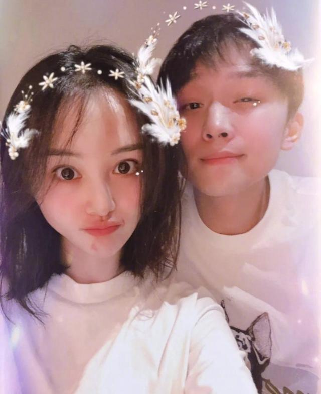 郑爽晒男朋友脱粉事件始末（郑爽因晒男友张恒照片致大量脱粉 本人回应拜拜两字送给你）