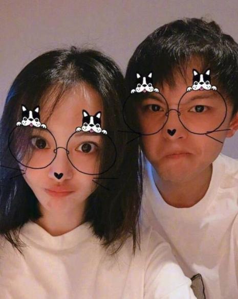 合作,他男友也特别受他父母喜欢,这个男生性格很直,之前郑爽被有个