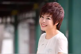 封面开讲了｜于丹教授：会当凌绝顶 一览众山小——感悟杜子美视频封面