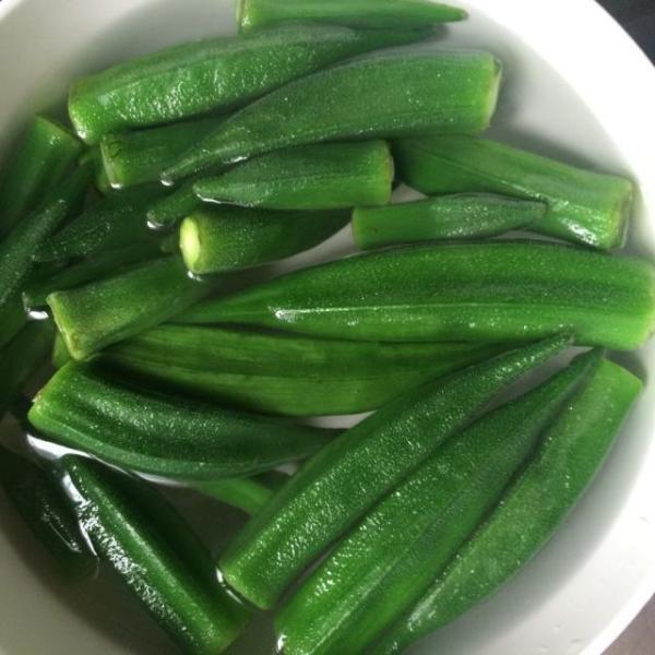 炒秋葵要怎么焯水？搞不清“这1步”，难怪秋葵难吃没营养