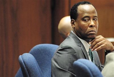 传奇续写，也放大了“身边人”人性的隐秘