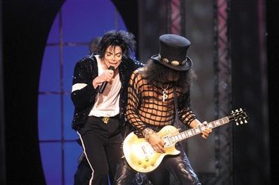 传奇续写，也放大了“身边人”人性的隐秘