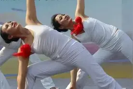 【动起来·更精彩】感受瑜伽之美——全民健身志愿服务携手中加蓝丝带全民健康行动日职站活动成功举行图片