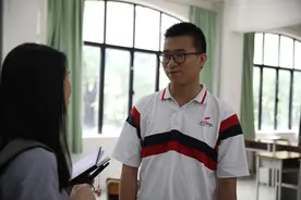 珠海一中12人高考进入全省文理前50名，他们的学习秘籍是什么？视频封面