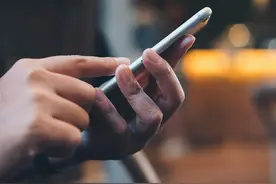 男子“攻击”中国移动后台，倒卖手机靓号非法获利被批捕图片