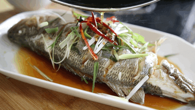 「提醒」生抽老抽酱油味极鲜…竟有这么多区别！以前都用错了