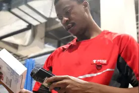 南非留学生：寻找物流“中国速度”秘诀视频封面