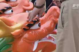 我与祖国共奋进！逾千名党员赛龙舟献礼“党的生日”视频封面