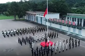 驻港部队第31次军营开放 护旗方队惊艳亮相视频封面