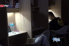西安写字楼内现“共享自习室” 闹中取静只为爱学习的你视频封面