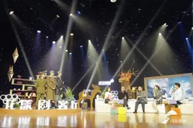 《群演公社》学员体验朵民生活，唐国强、许文广见证学员再现《亮剑》图片