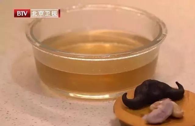 汗管角化不痛不痒吗