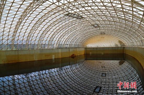 探访山西最大醋湖：可容3千万斤陈酿 堪称“天下第一醋湖”