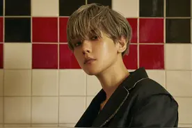 EXO伯贤首张个人专辑《City Lights》预售破40万图片