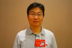 网络大神“爱潜水的乌贼”当选四川网络作协主席，阿来任名誉主席