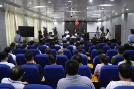 “男子20年后打老师”案一审宣判 被判有期徒刑一年六个月图片