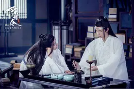 《陈情令》见面会，王一博肖战演绎“忘羡”重逢，一秒开打图片