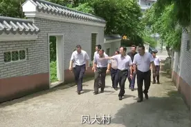 视频|提升城市精细化管理水平！东坑镇领导组队深入村社区突击巡查视频封面