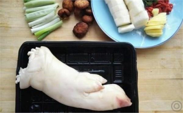 五种常见又营养的催乳汤，让产后的你奶水多又好